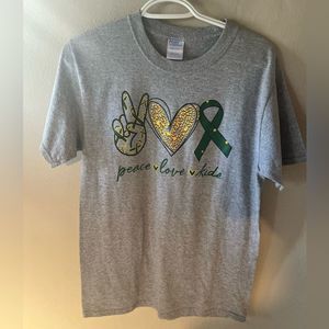 peace love kids T-shirt Sz small  gray green yellow